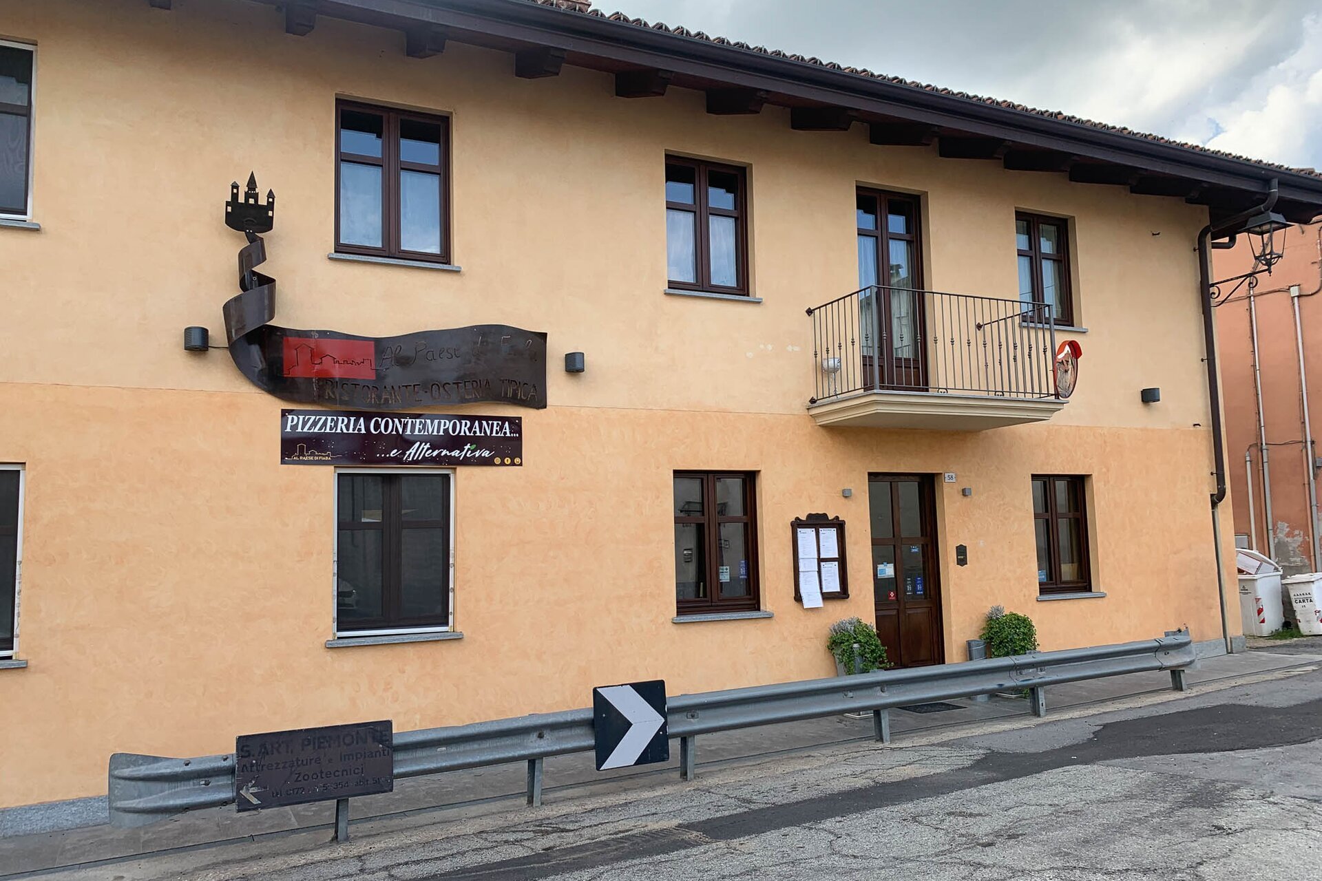 01 Visitlmr Immagini La Tua Vacanza Dove Mangiare Dove Mangiare Elenco Ristoranti Langhe Roero Sommariva Del Bosco Al Paese Di Fiaba 5627 Image Thumb 5627 Thumb1920 Sommariva Del Bosco Al Paese Di Fiaba 1 Ee0d8e4f