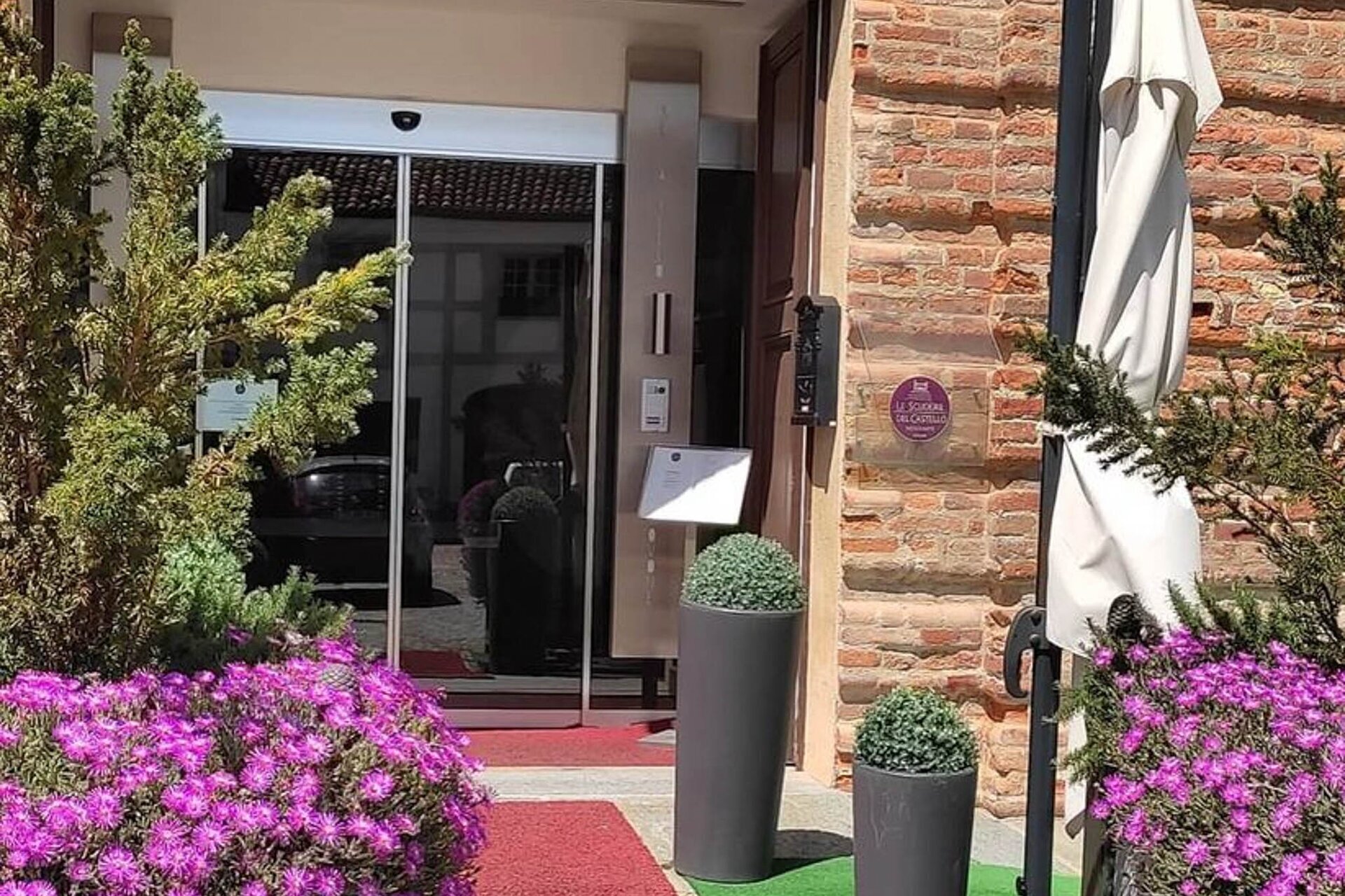 01 Visitlmr Immagini La Tua Vacanza Dove Mangiare Dove Mangiare Elenco Ristoranti Langhe Roero Govone Le Scuderie Del Castello 5226 Image Thumb 5226 Thumb1920 Govone Le Scuderie Del Castello 1 368950c4