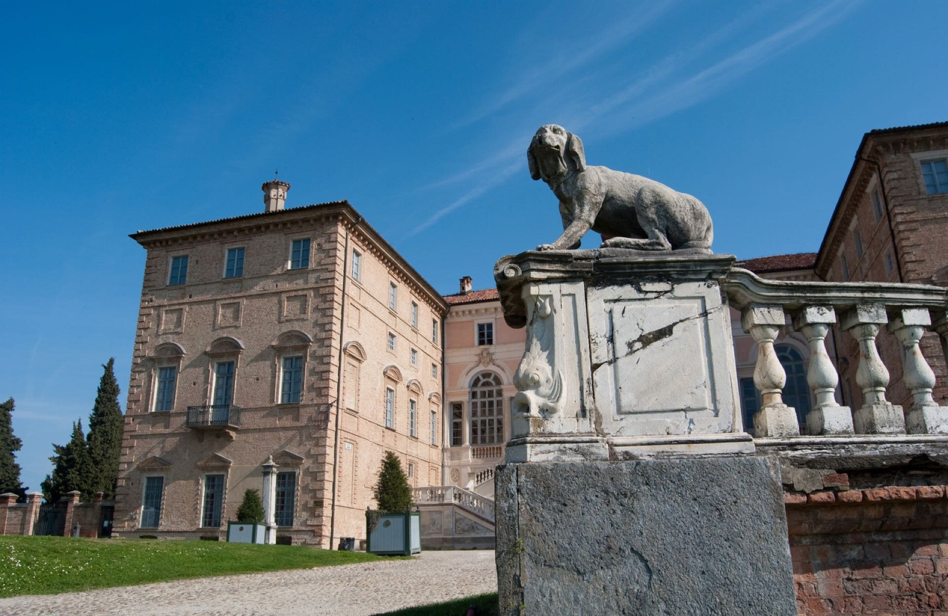 Alla scoperta del Castello di Govone