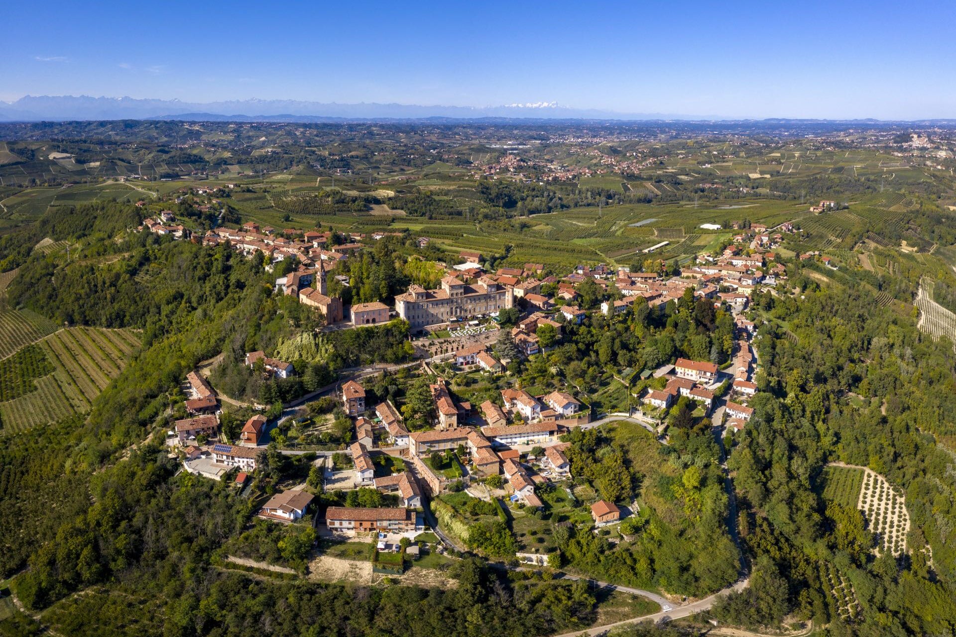 Visita Al Castello Di Magliano Alfieri